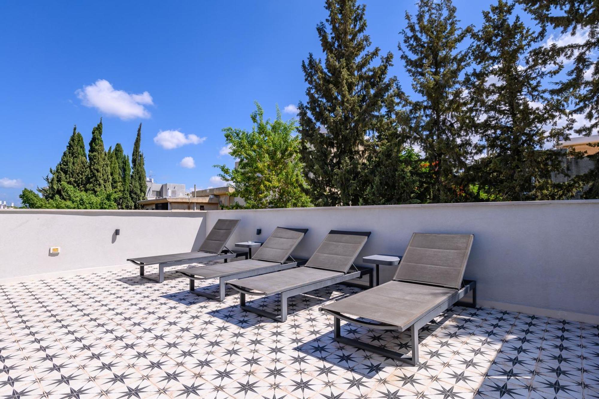Rokah Luxury Villa At Ramat Hahayal Tel Aviv Exterior photo