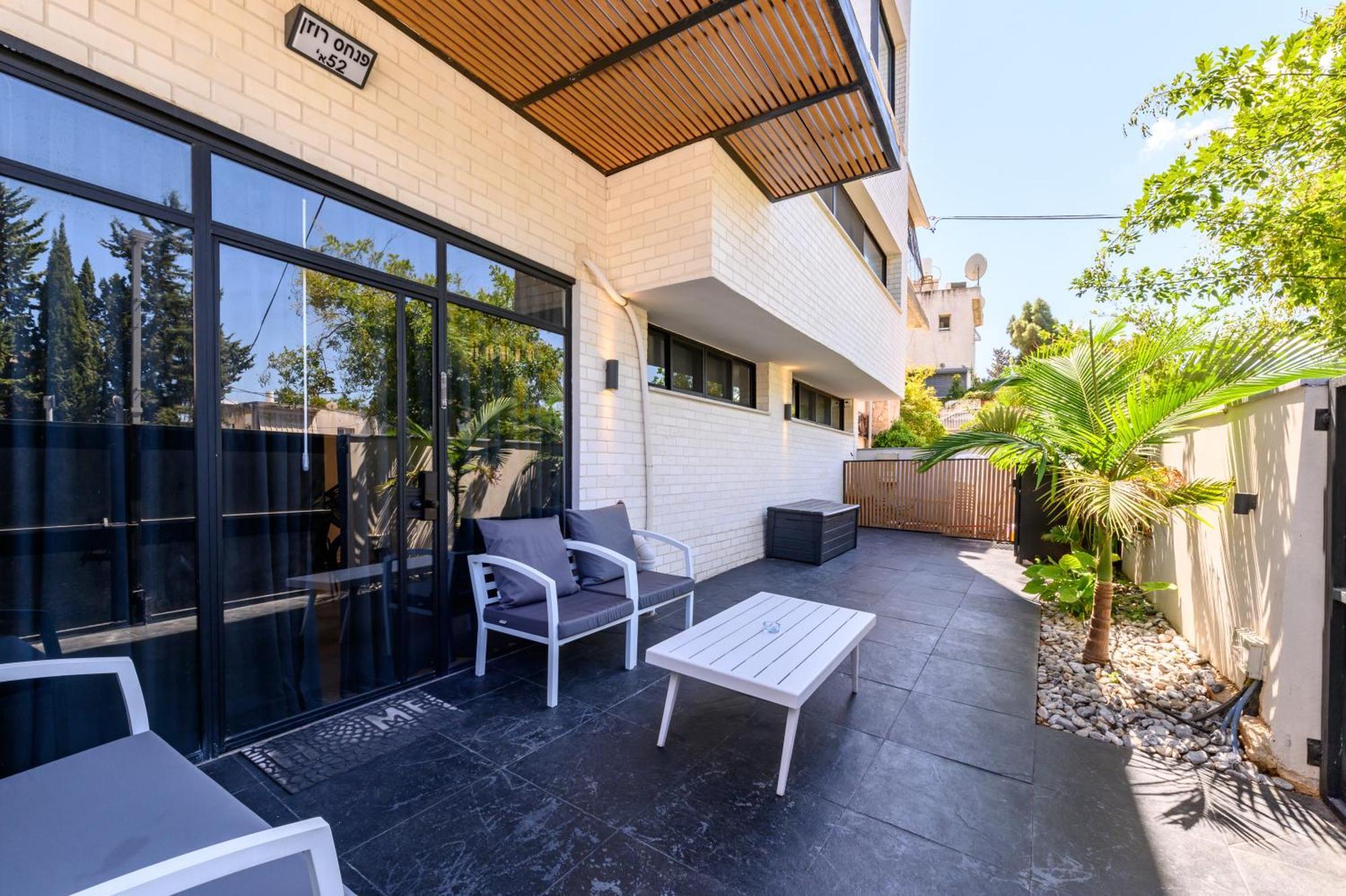 Rokah Luxury Villa At Ramat Hahayal Tel Aviv Exterior photo
